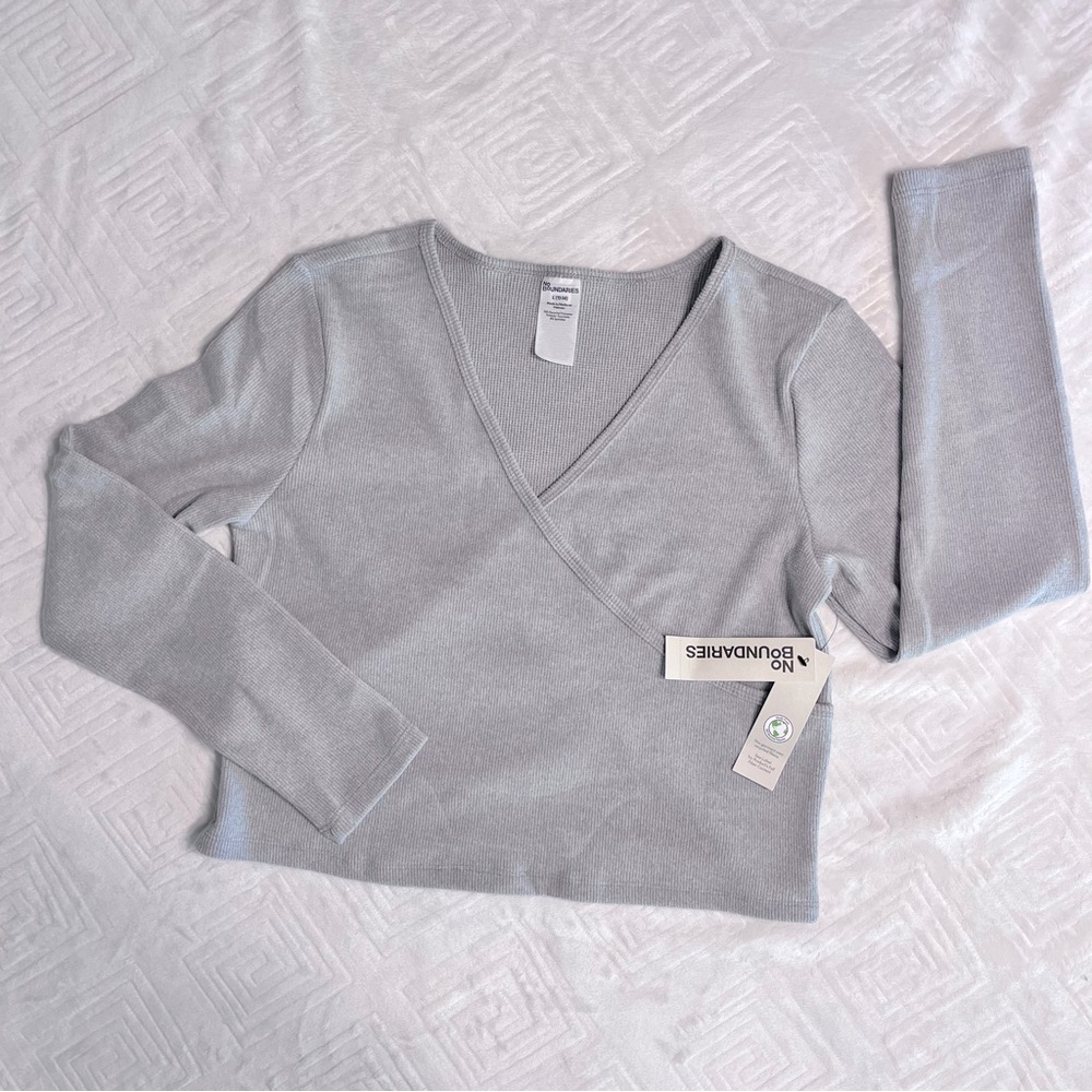 ***💲BOGO💲*** NWT crop sweater